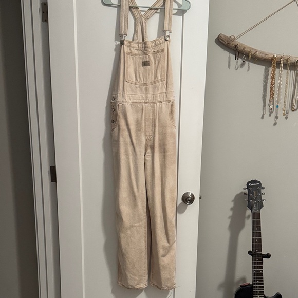 Levi’s Overalls Tan - Picture 5 of 10
